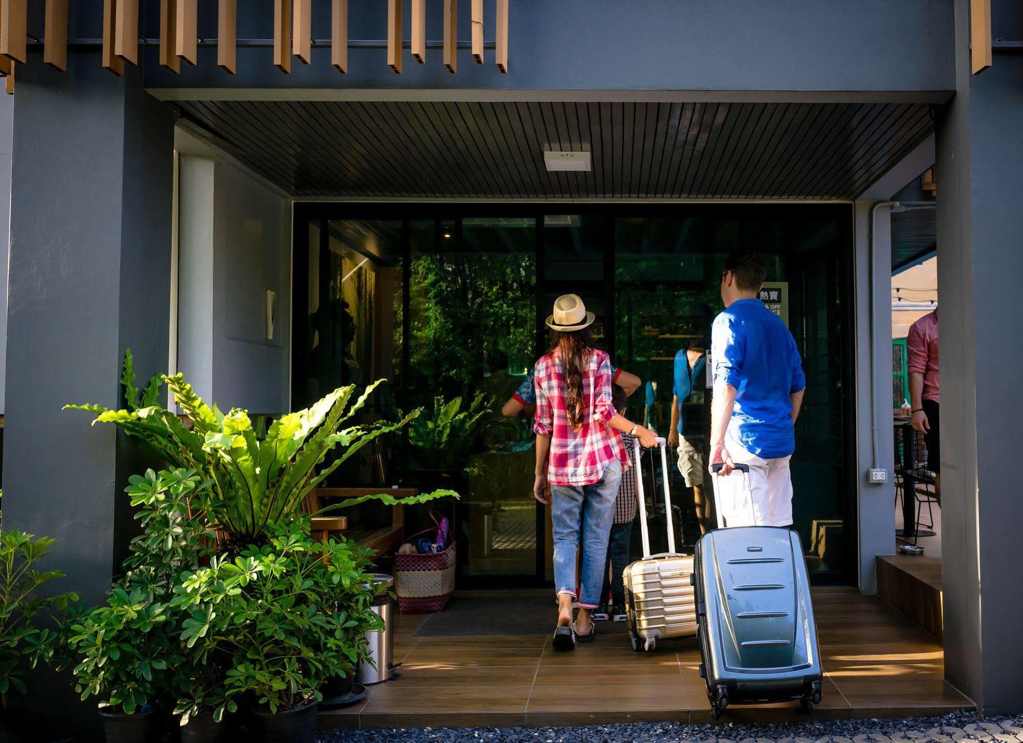 Nest By Sangob Hotel Bangkok Exterior photo